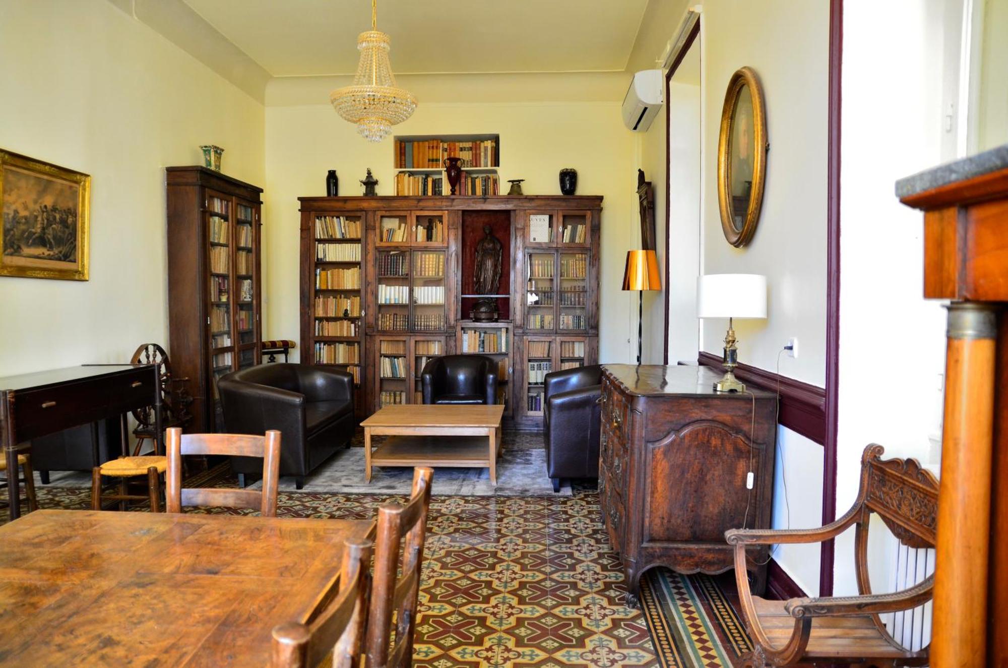 Logis Hotel - Restaurant Residence Les Cedres Villeneuve-les-Avignon Luaran gambar