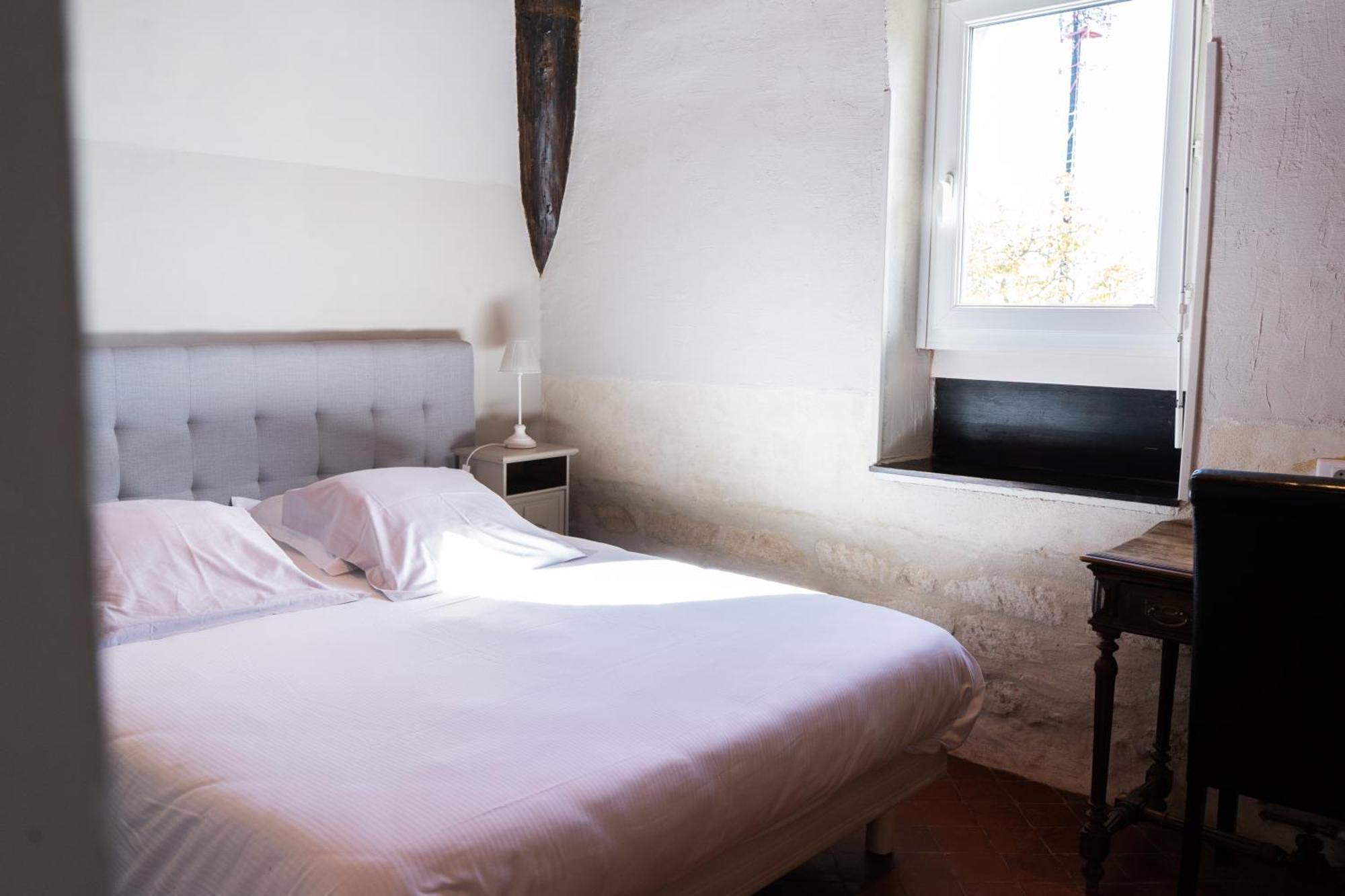 Logis Hotel - Restaurant Residence Les Cedres Villeneuve-les-Avignon Luaran gambar