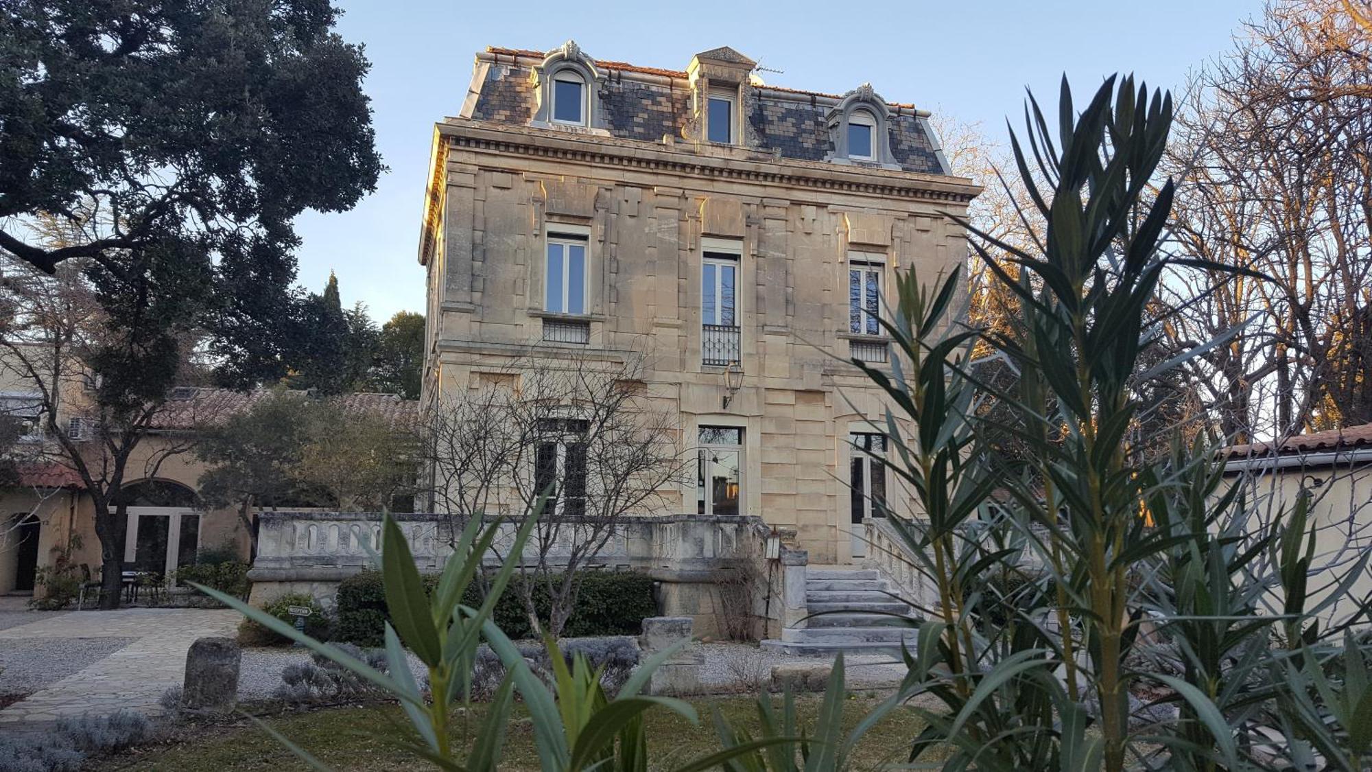 Logis Hotel - Restaurant Residence Les Cedres Villeneuve-les-Avignon Luaran gambar