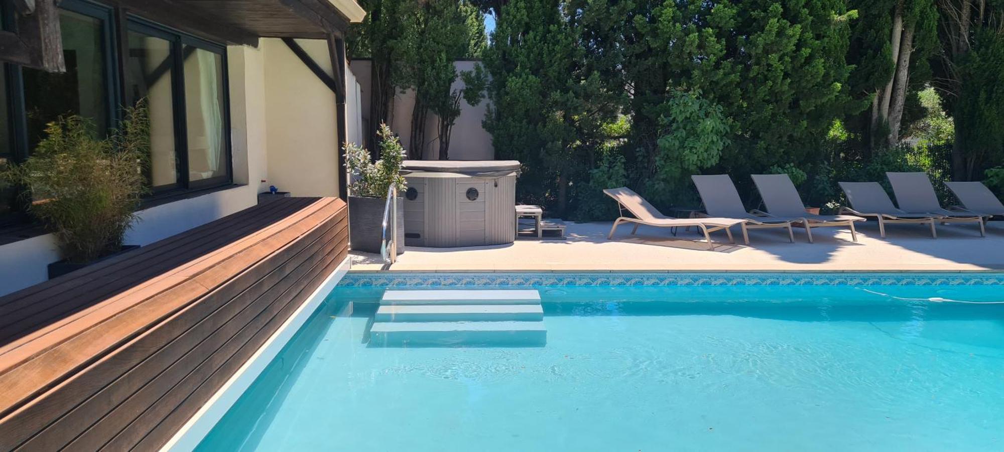 Logis Hotel - Restaurant Residence Les Cedres Villeneuve-les-Avignon Luaran gambar
