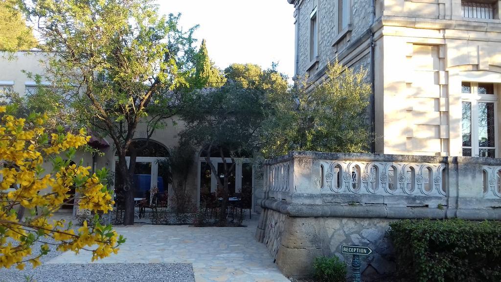 Logis Hotel - Restaurant Residence Les Cedres Villeneuve-les-Avignon Luaran gambar