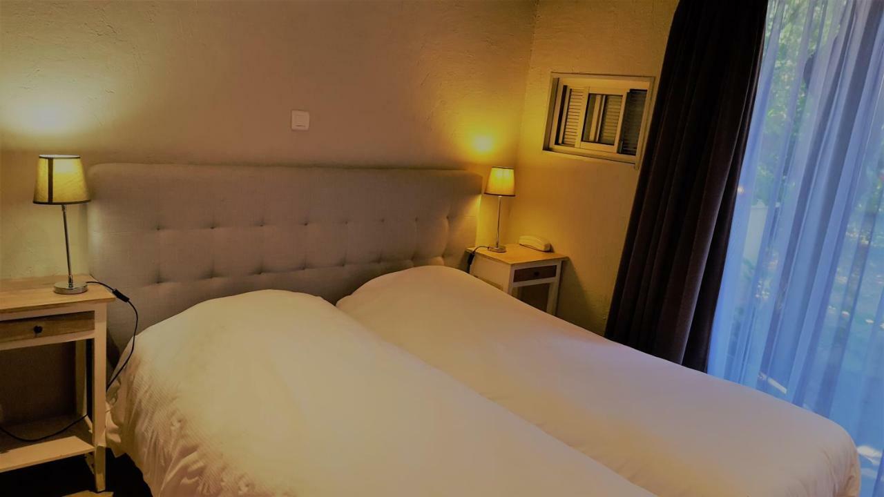Logis Hotel - Restaurant Residence Les Cedres Villeneuve-les-Avignon Luaran gambar